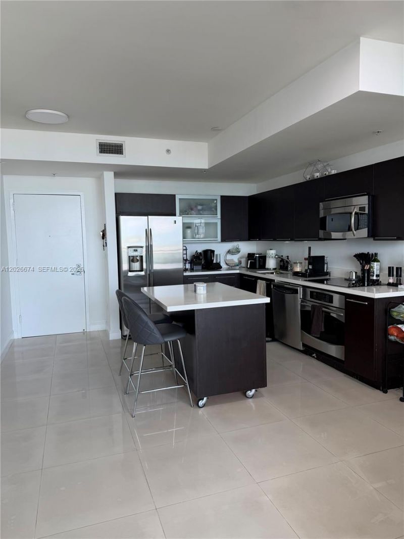 90 SW 3rd St, Unit 4006, Miami, FL 33130 Photo