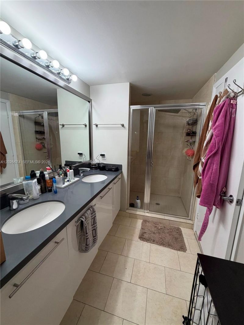 90 SW 3rd St, Unit 4006, Miami, FL 33130 Photo
