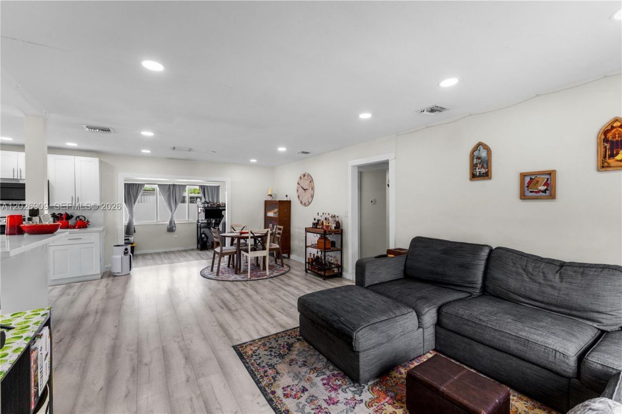 1870 SW 42nd Ter , Fort Lauderdale, FL 33317 Photo