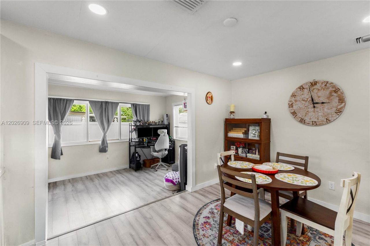 1870 SW 42nd Ter , Fort Lauderdale, FL 33317 Photo