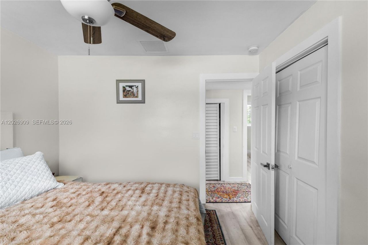 1870 SW 42nd Ter , Fort Lauderdale, FL 33317 Photo