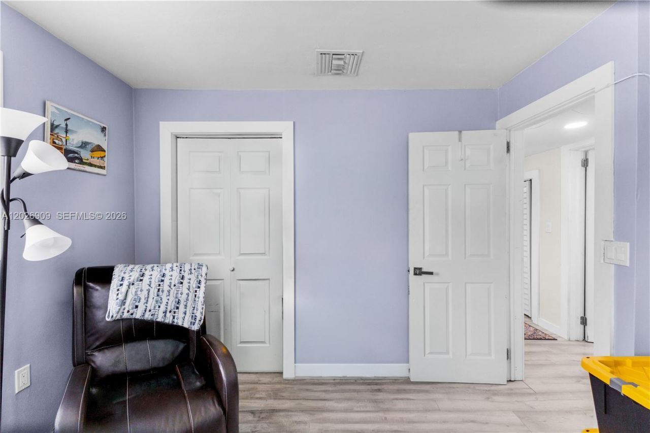 1870 SW 42nd Ter , Fort Lauderdale, FL 33317 Photo