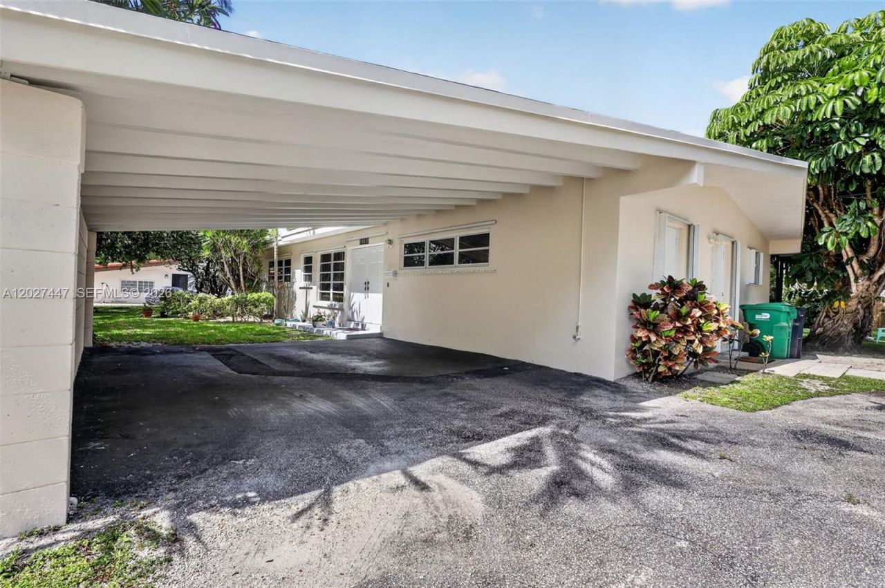 13830 SW 79th Ct, Palmetto Bay, FL 33158 Photo