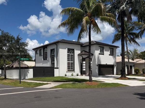 16732 NW 89th Pl, Miami Lakes, FL 33018