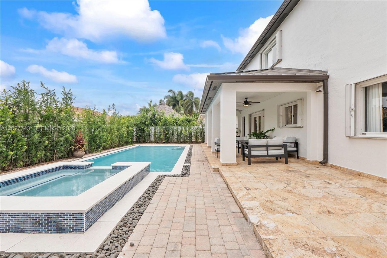 16732 NW 89th Pl, Miami Lakes, FL 33018 Photo