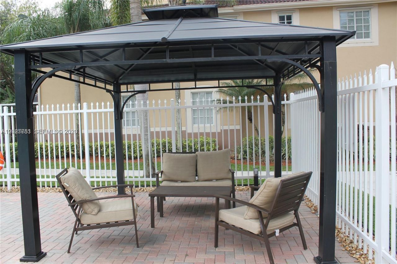 3677 San Simeon Cir , Unit 3677, Weston, FL 33331 Photo