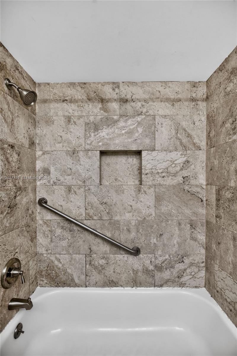 3677 San Simeon Cir, Unit 3677, Weston, FL 33331 Photo
