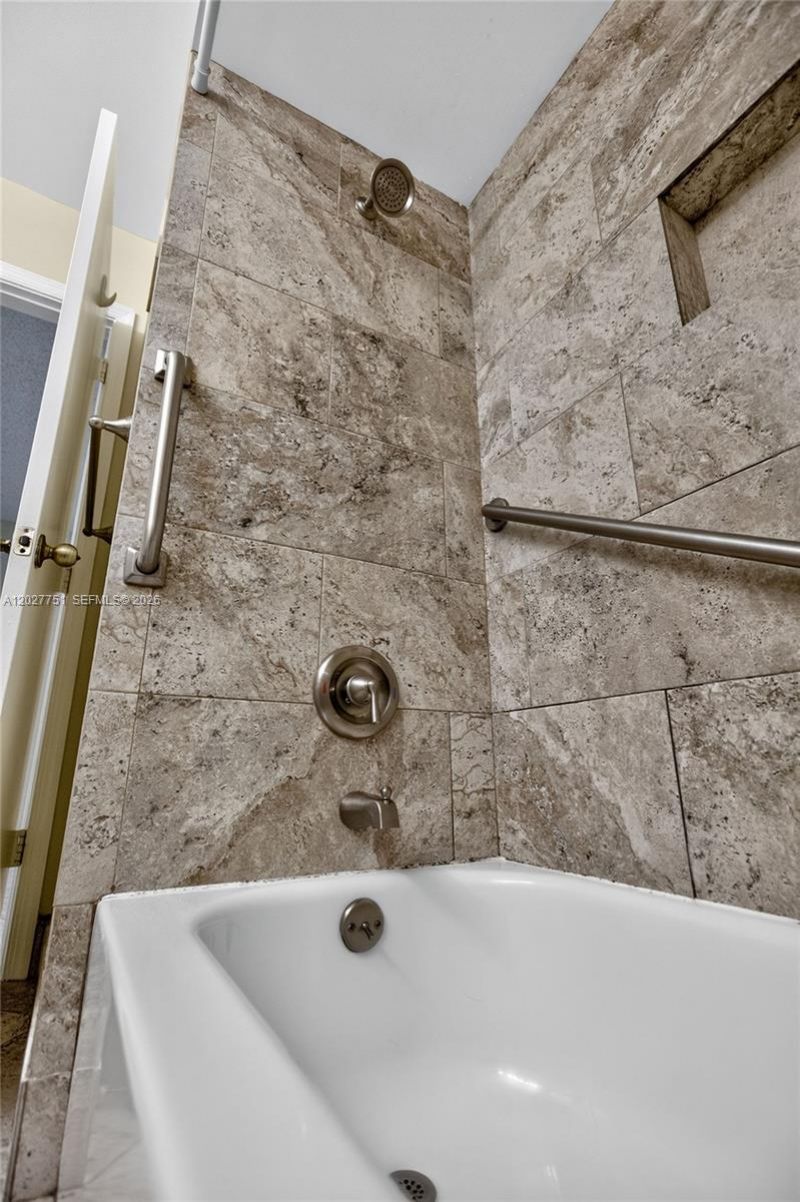 3677 San Simeon Cir, Unit 3677, Weston, FL 33331 Photo