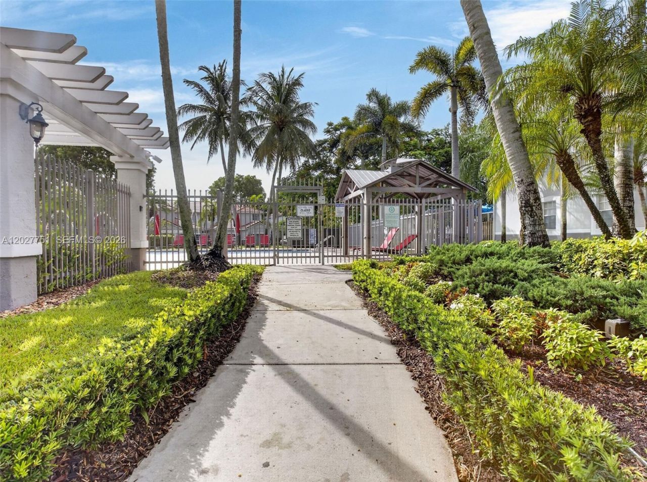 3677 San Simeon Cir, Unit 3677, Weston, FL 33331 Photo