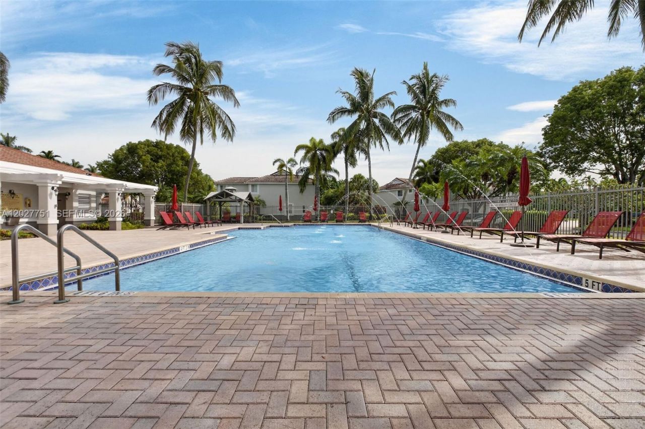 3677 San Simeon Cir, Unit 3677, Weston, FL 33331 Photo