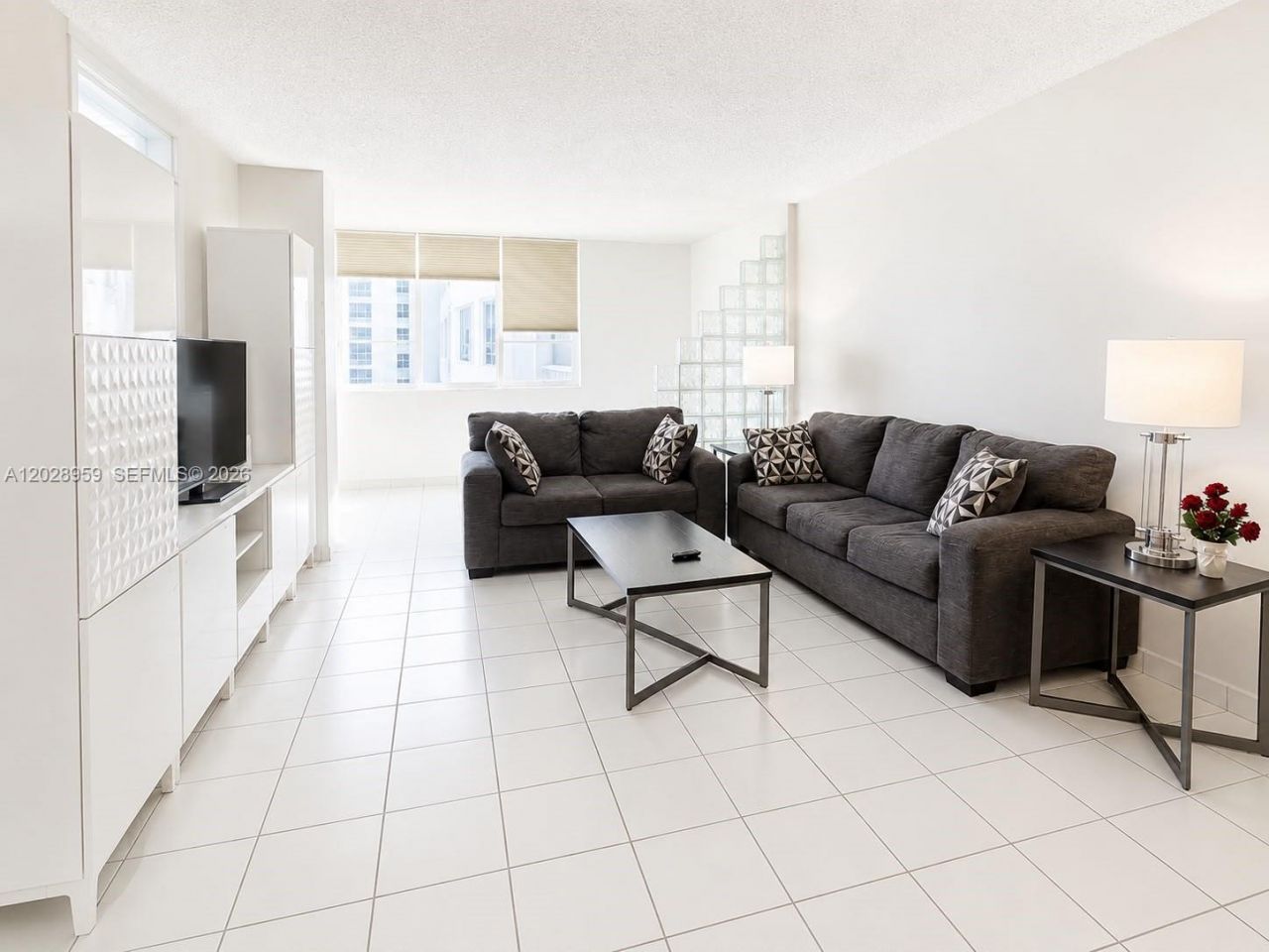 5005 Collins Ave , Unit 616, Miami Beach, FL 33140 Photo