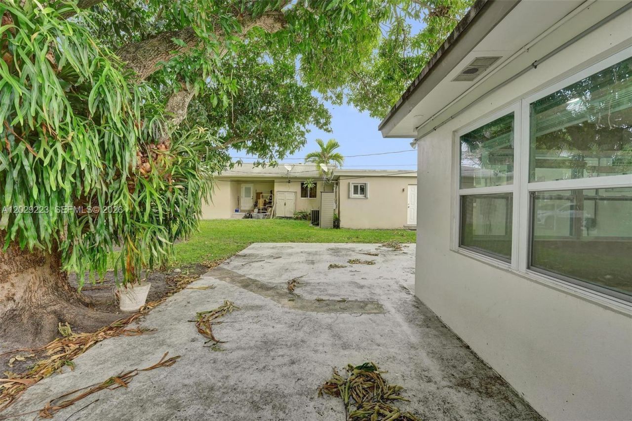 1423 Garfield St , Hollywood, FL 33020 Photo