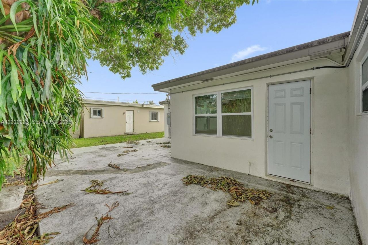 1423 Garfield St , Hollywood, FL 33020 Photo