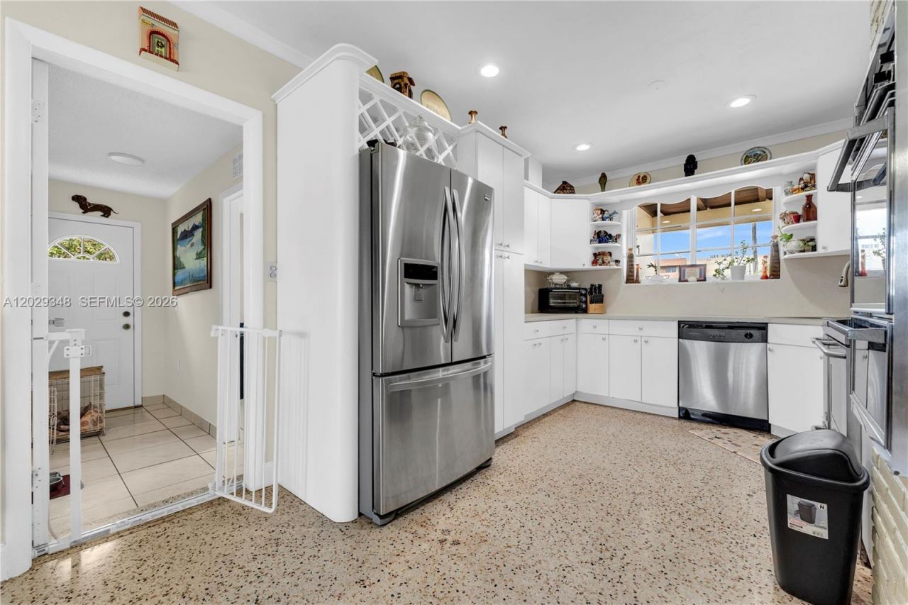 884 W 72nd Pl , Hialeah, FL 33014 Photo