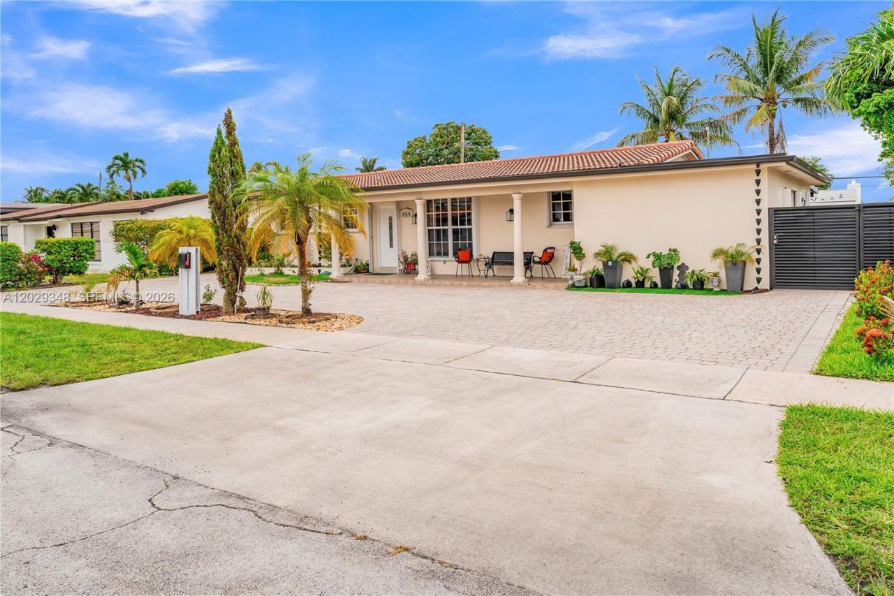884 W 72nd Pl , Hialeah, FL 33014 Photo