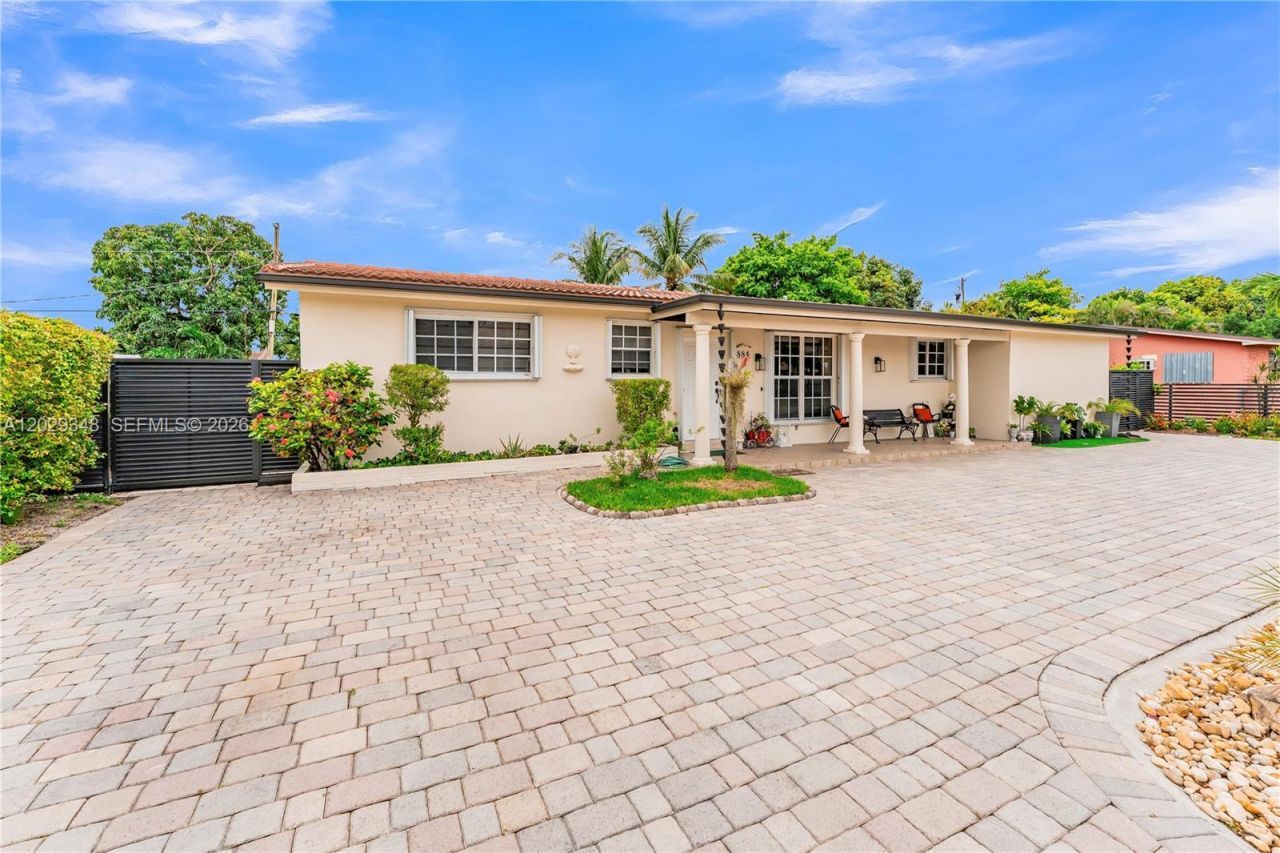 884 W 72nd Pl , Hialeah, FL 33014 Photo