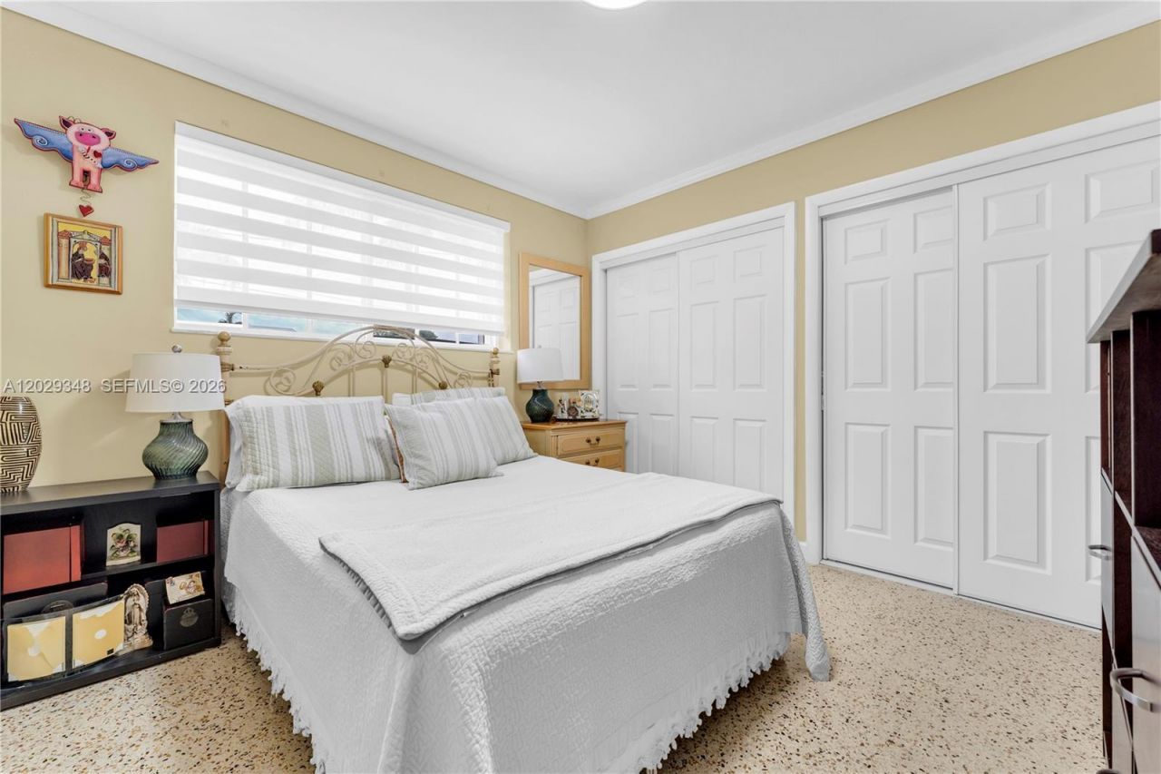 884 W 72nd Pl , Hialeah, FL 33014 Photo
