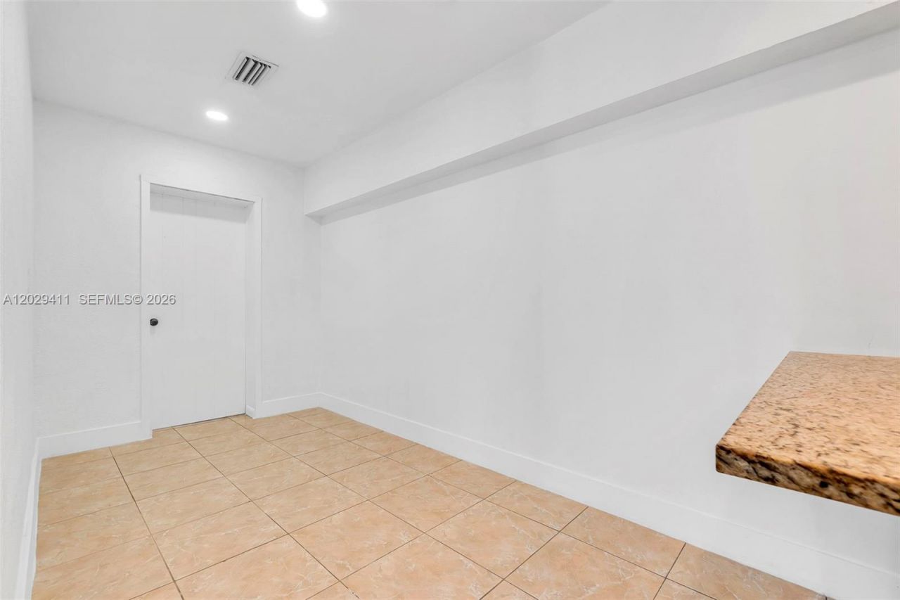 6101 SW 24th St , Unit 1, Miramar, FL 33023 Photo