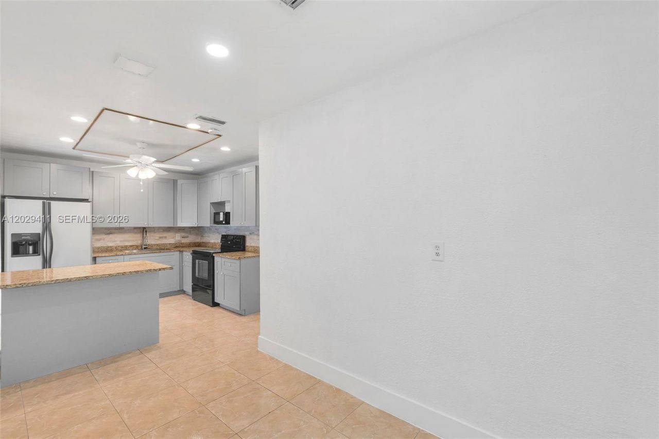 6101 SW 24th St , Unit 1, Miramar, FL 33023 Photo