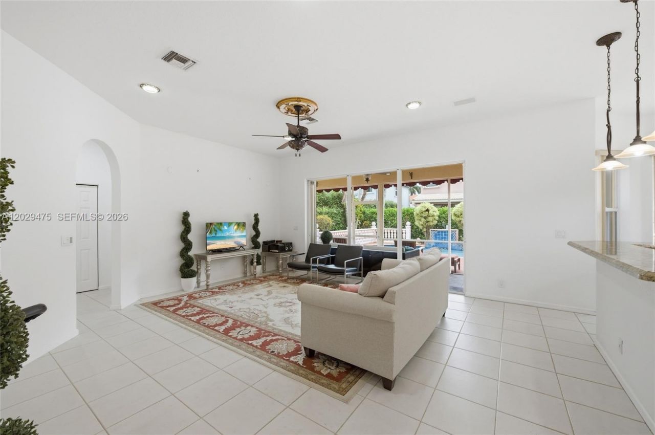 4909 NW 115th Way , Coral Springs, FL 33076 Photo
