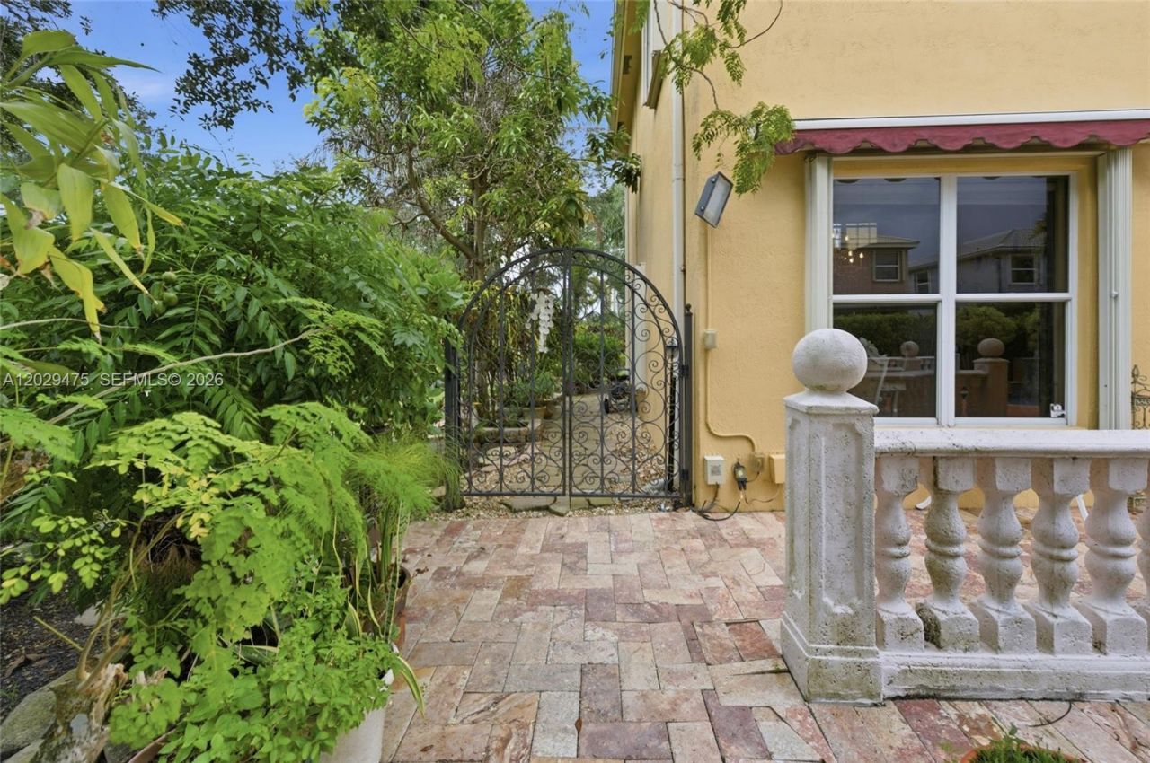 4909 NW 115th Way , Coral Springs, FL 33076 Photo