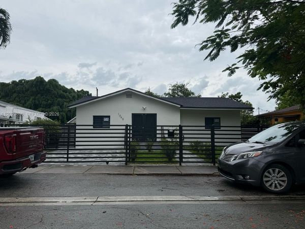 1045 NW 58th Ter , Miami, FL 33127