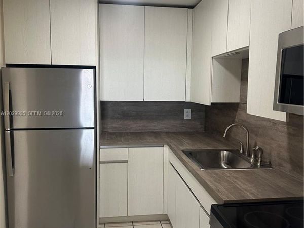 Unit 309, Hialeah, FL 33014
