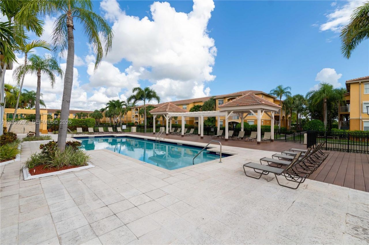 9650 NW 2nd St , Unit 4-304, Pembroke Pines, FL 33024 Photo