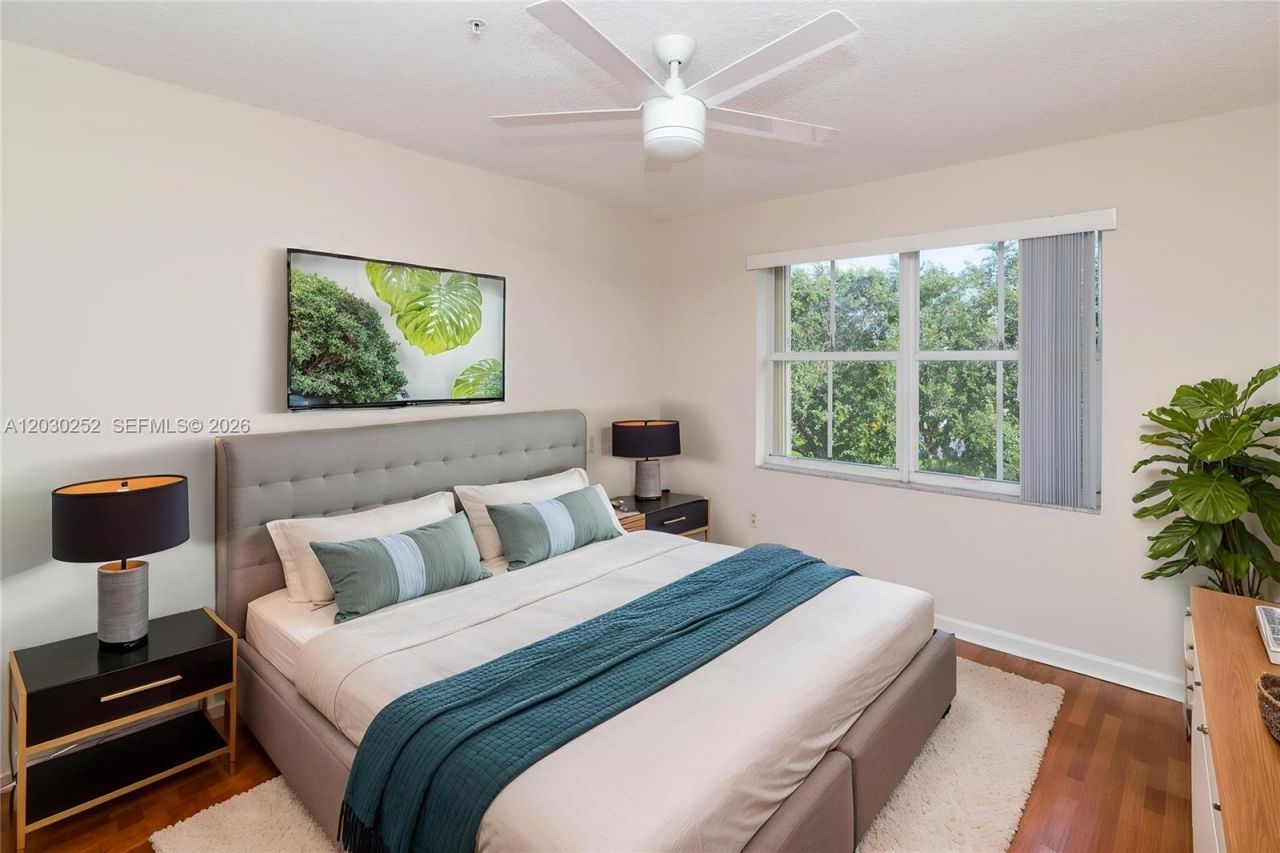 9650 NW 2nd St , Unit 4-304, Pembroke Pines, FL 33024 Photo