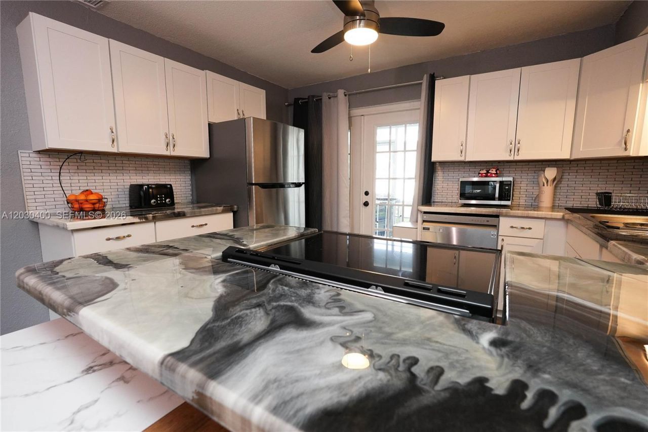 742 Granada St , Unit A, Fort Pierce, FL 34949 Photo
