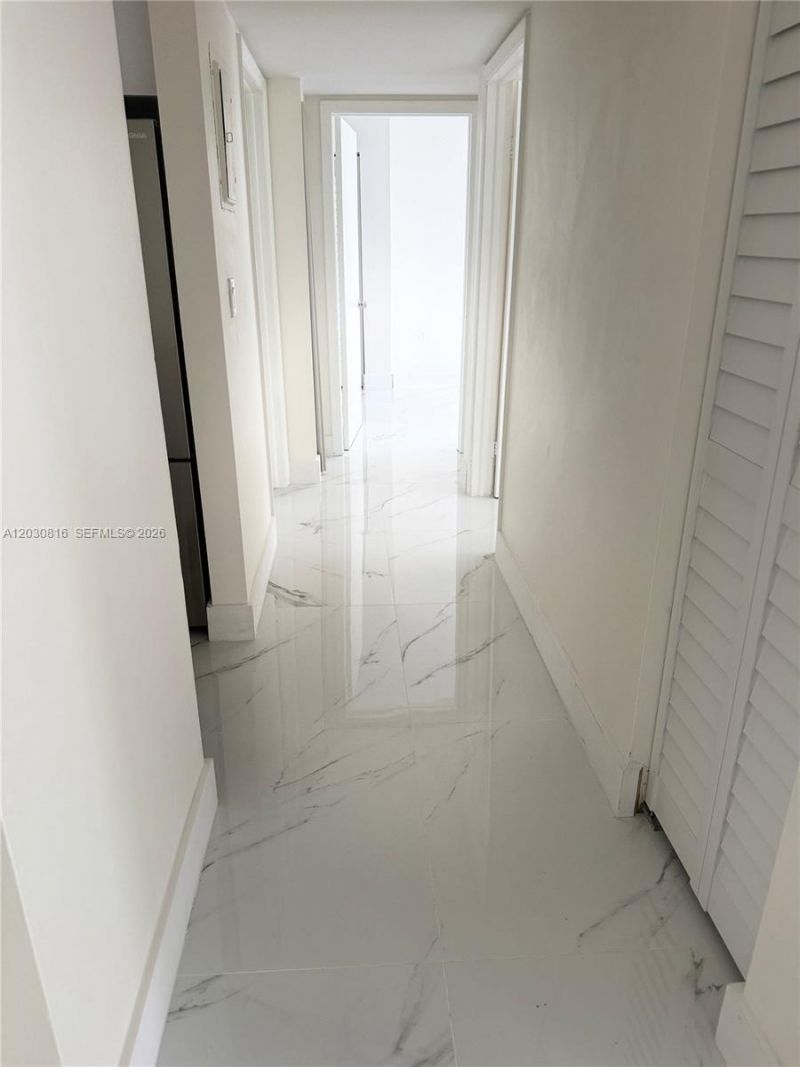 1673 Bay Rd , Unit 306, Miami Beach, FL 33139 Photo