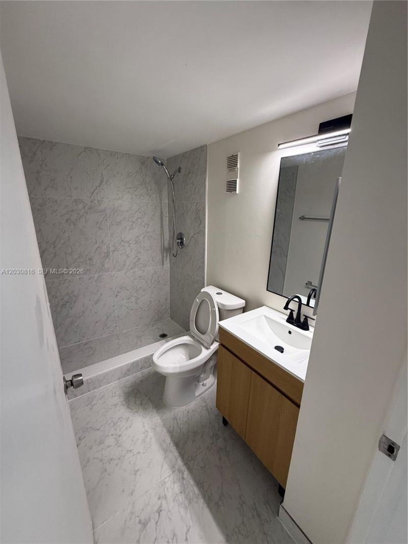 1673 Bay Rd , Unit 306, Miami Beach, FL 33139 Photo