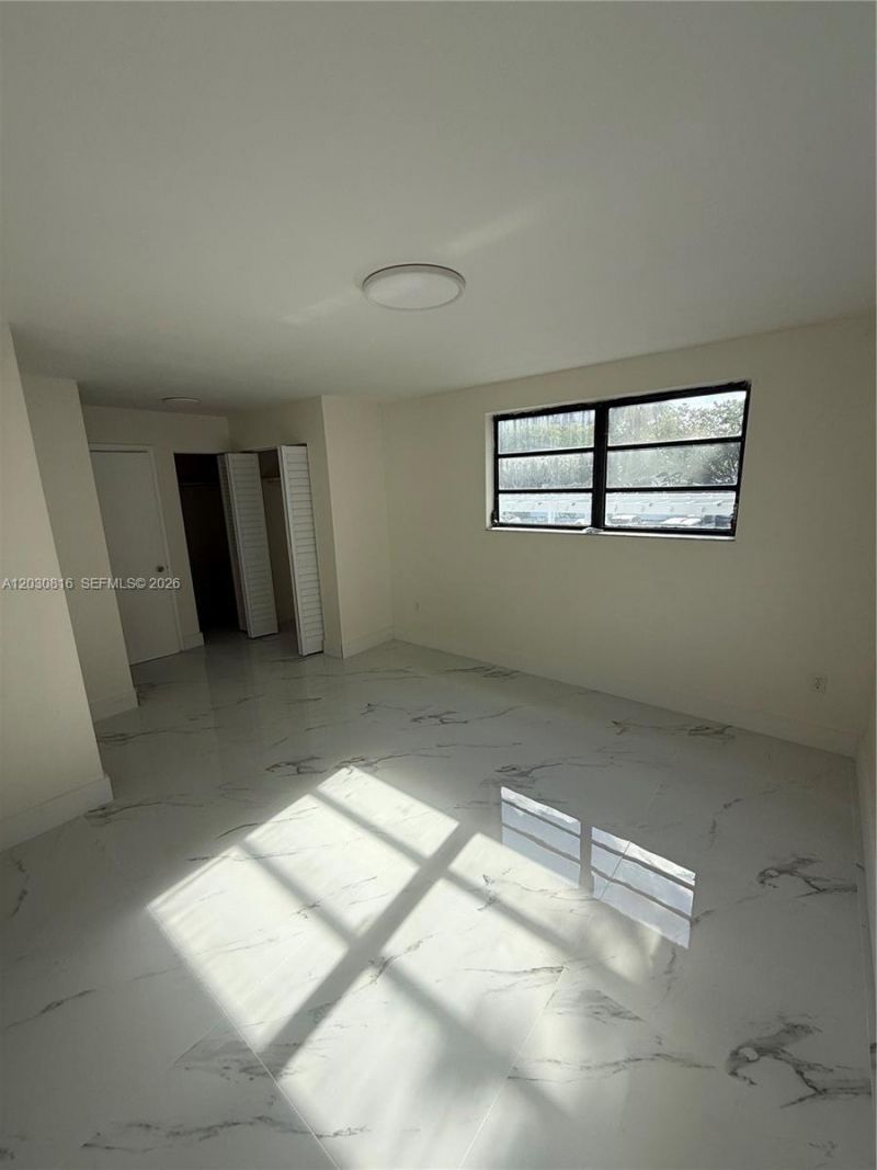 1673 Bay Rd , Unit 306, Miami Beach, FL 33139 Photo
