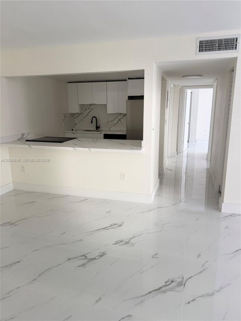1673 Bay Rd , Unit 306, Miami Beach, FL 33139 Photo