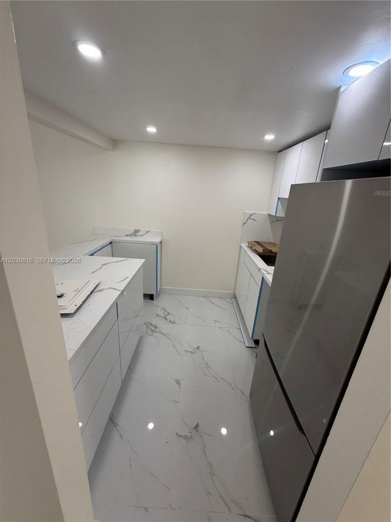 1673 Bay Rd , Unit 306, Miami Beach, FL 33139 Photo