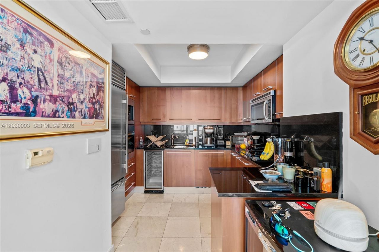 1331 Brickell Bay Dr, Unit 1004, Miami, FL 33131 Photo