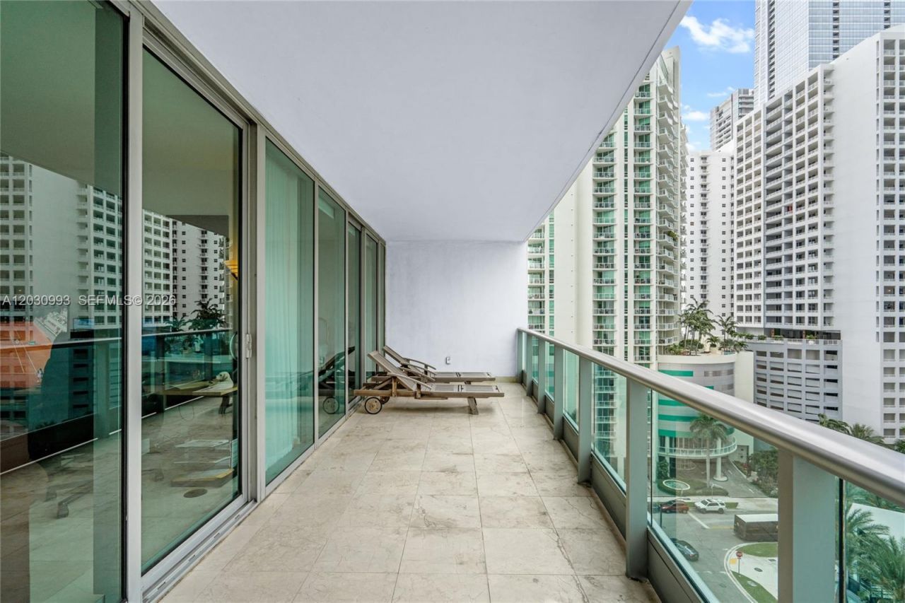 1331 Brickell Bay Dr, Unit 1004, Miami, FL 33131 Photo