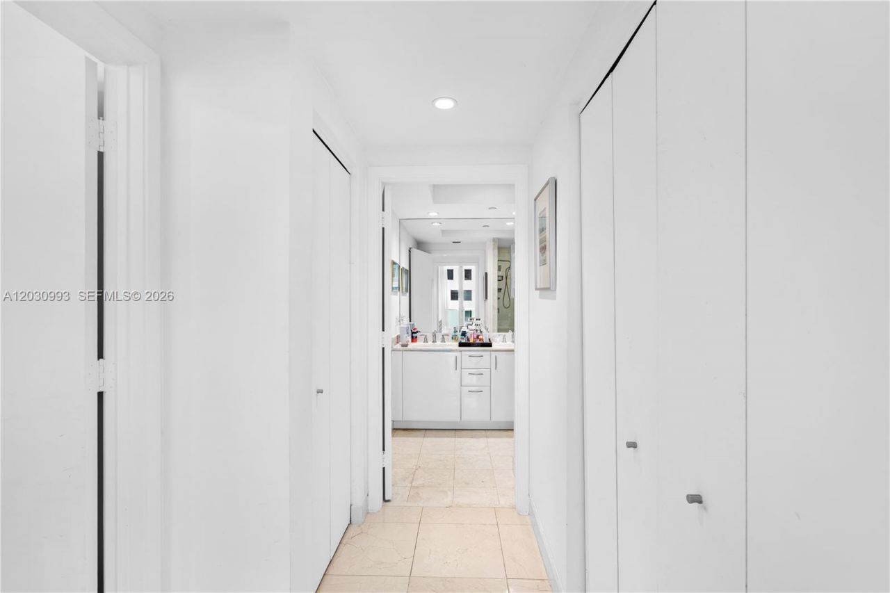1331 Brickell Bay Dr, Unit 1004, Miami, FL 33131 Photo