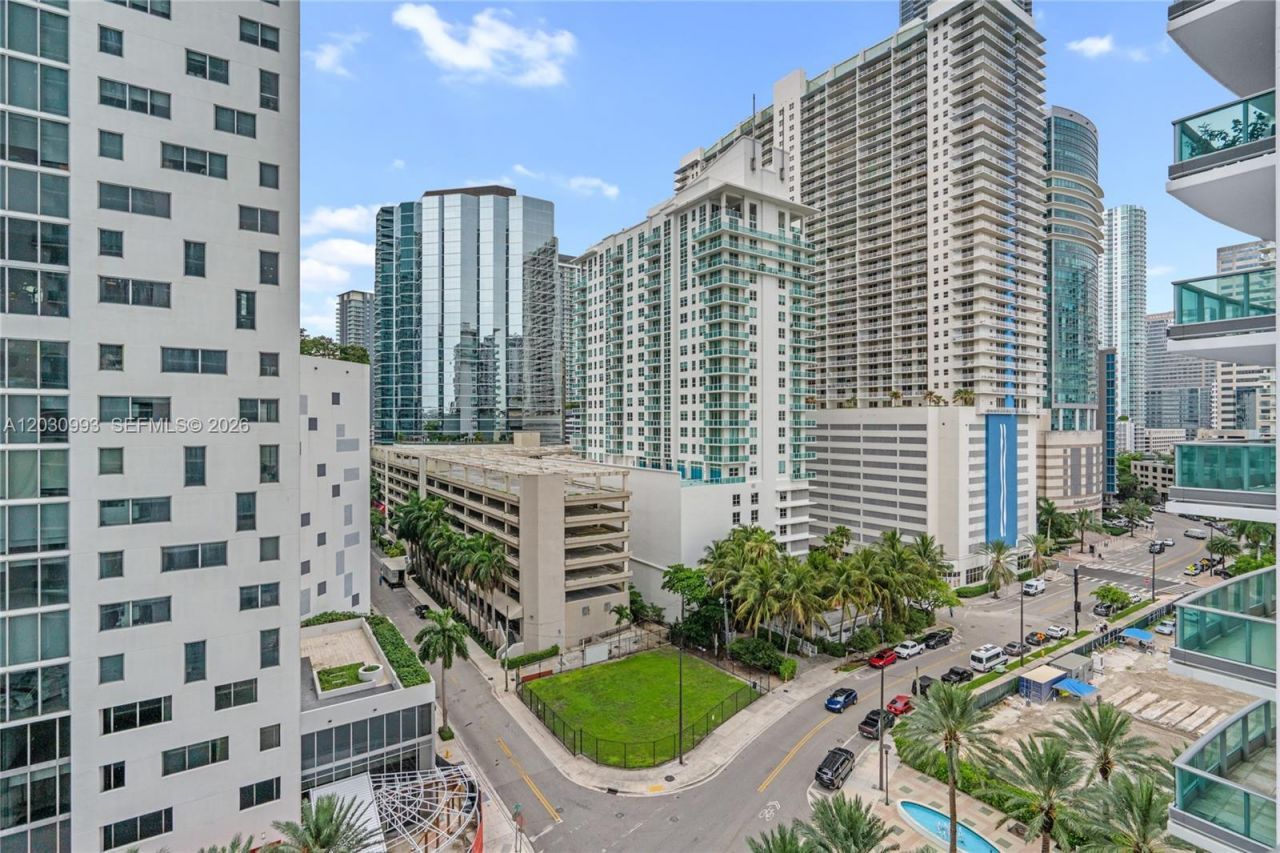 1331 Brickell Bay Dr, Unit 1004, Miami, FL 33131 Photo