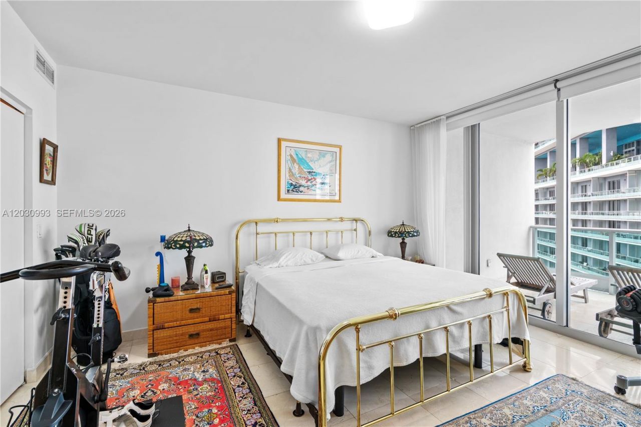 1331 Brickell Bay Dr, Unit 1004, Miami, FL 33131 Photo