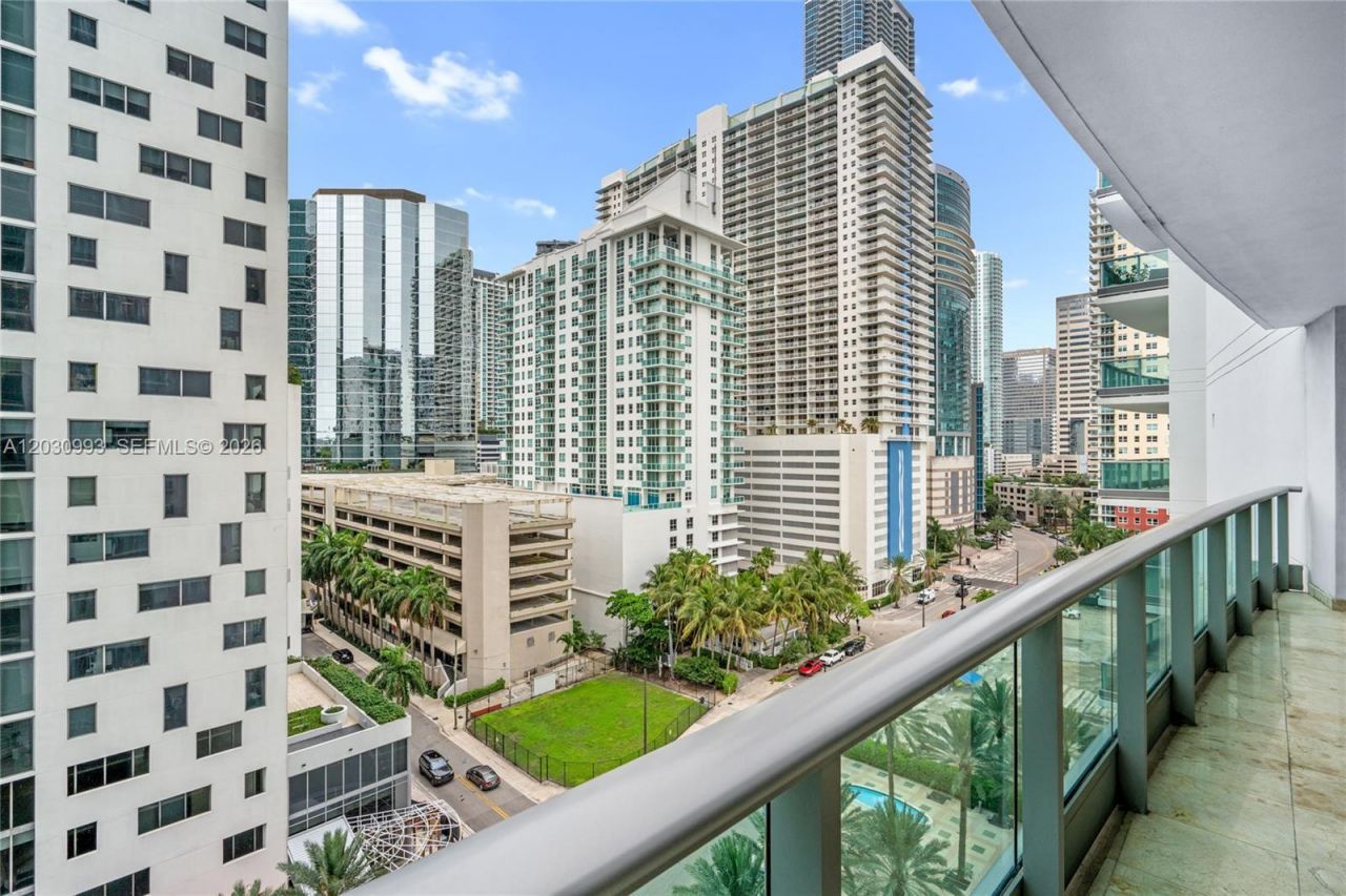 1331 Brickell Bay Dr, Unit 1004, Miami, FL 33131 Photo
