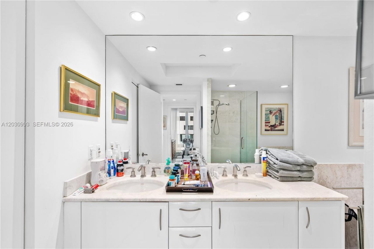 1331 Brickell Bay Dr, Unit 1004, Miami, FL 33131 Photo