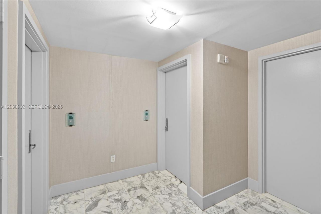 1331 Brickell Bay Dr, Unit 1004, Miami, FL 33131 Photo