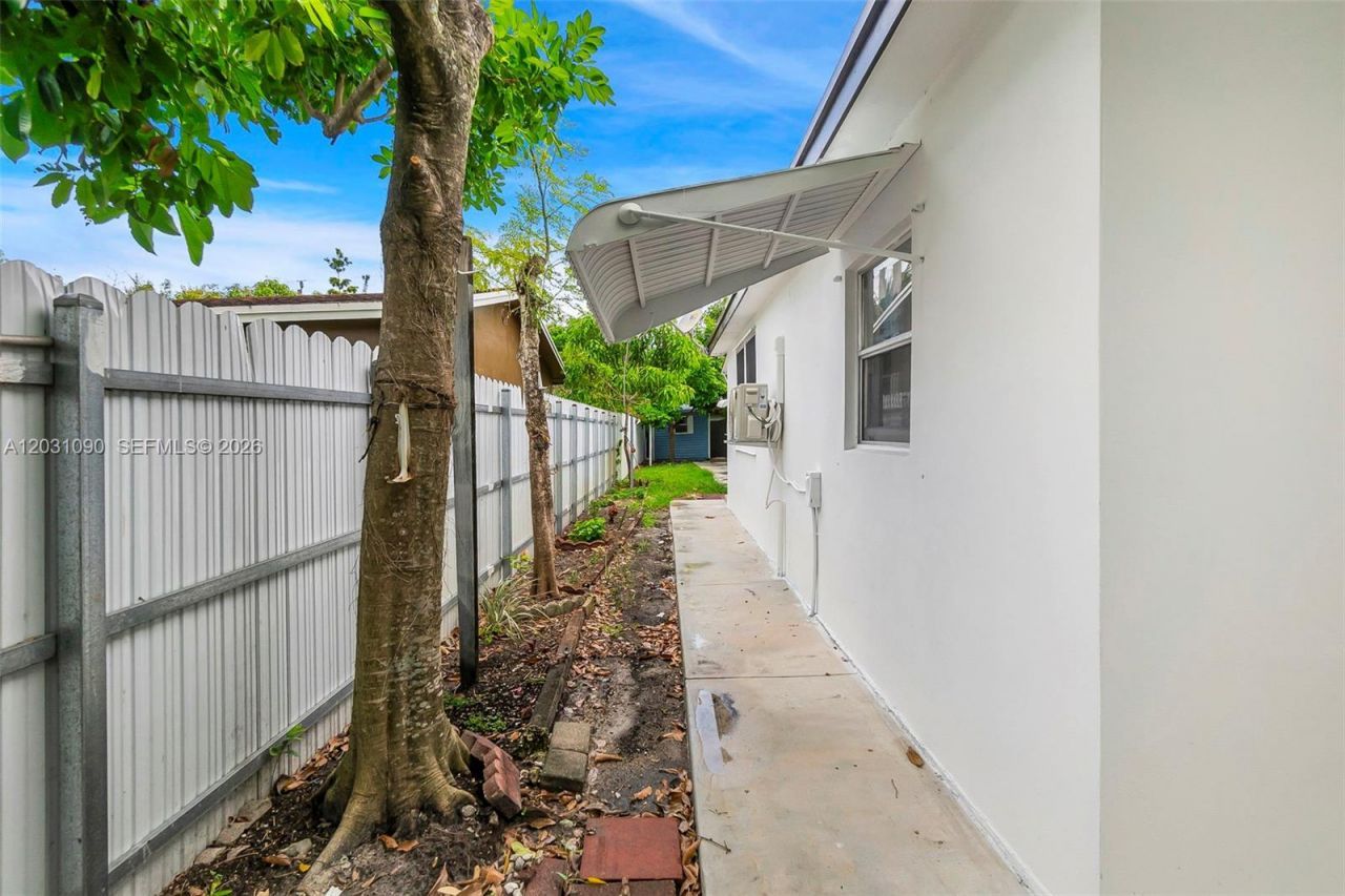 6101 SW 24th St , Unit 4, Miramar, FL 33023 Photo