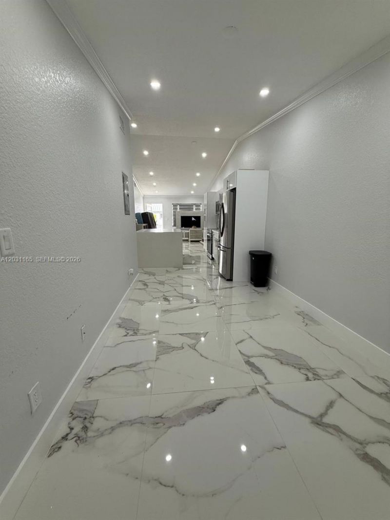 8738 NW 116 Ter , Hialeah Gardens, FL 33018 Photo