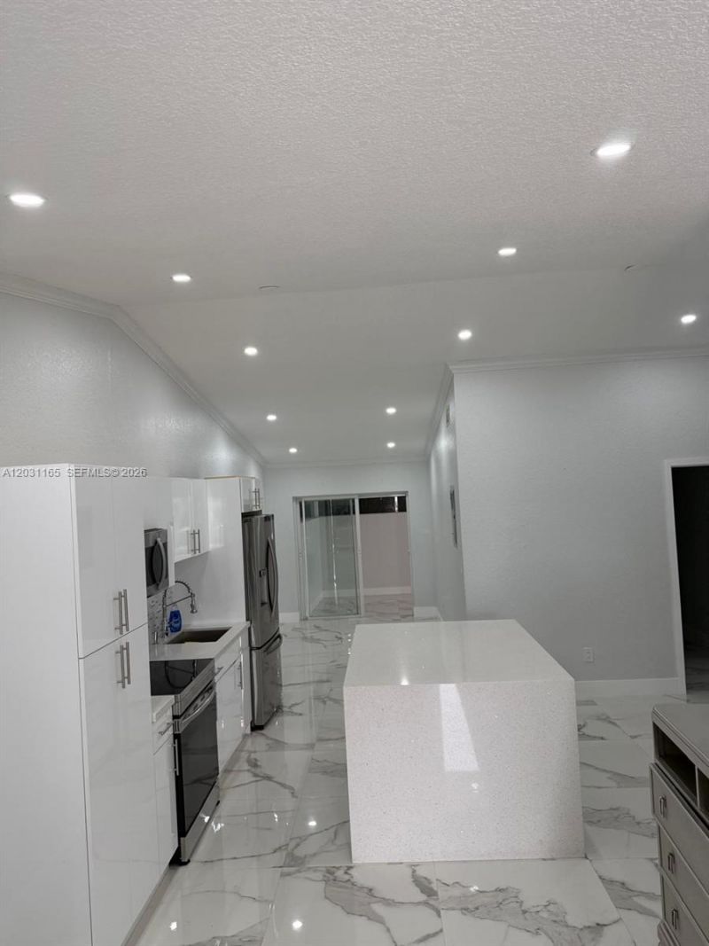 8738 NW 116 Ter , Hialeah Gardens, FL 33018 Photo