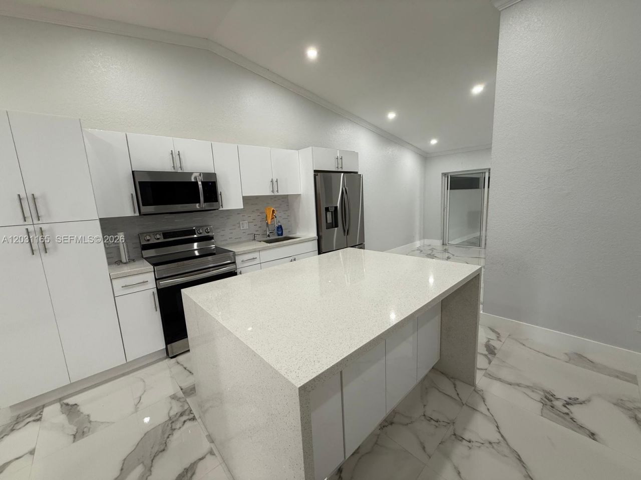8738 NW 116 Ter , Hialeah Gardens, FL 33018 Photo