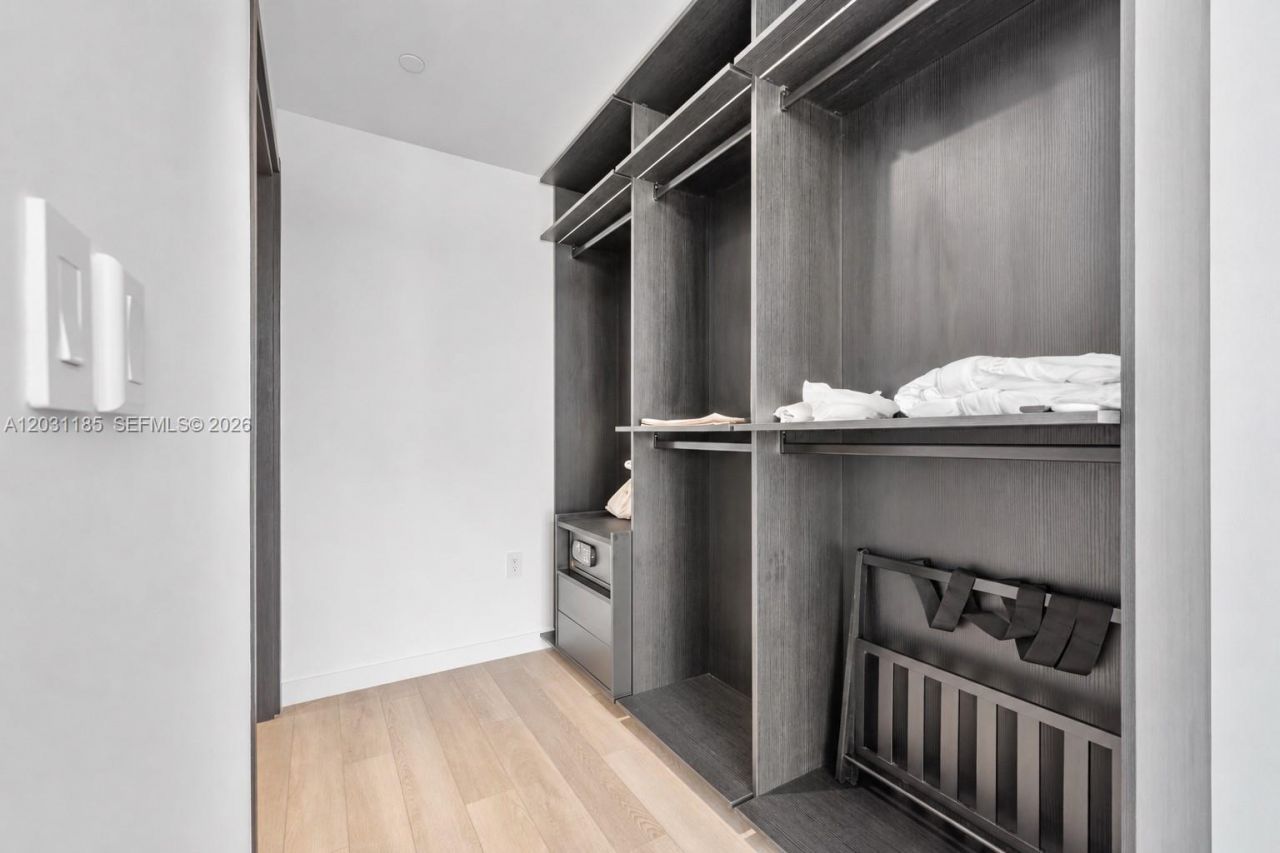 20 NE 11th Street, Unit 4309, Miami, FL 33132 Photo