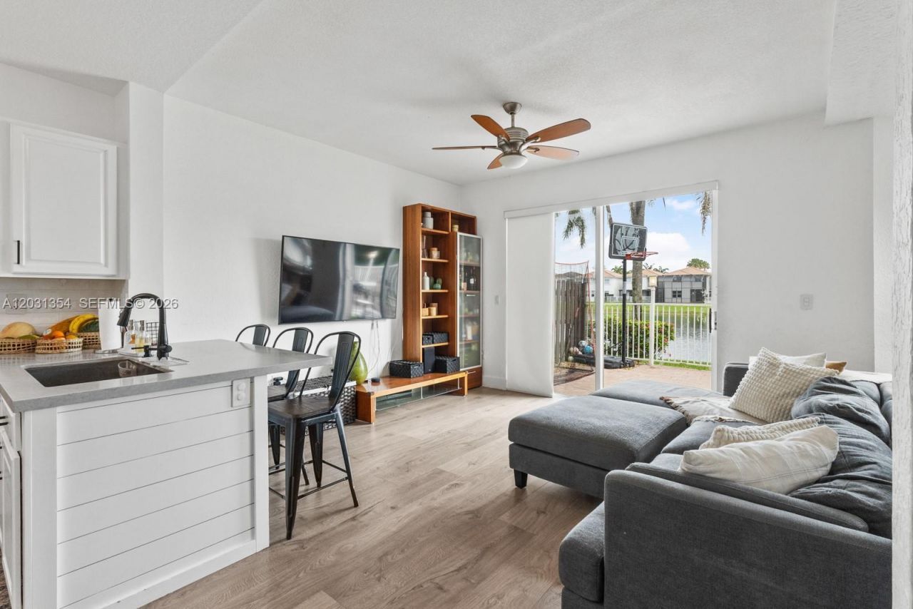 11431 NW 68th Ter , Doral, FL 33178 Photo