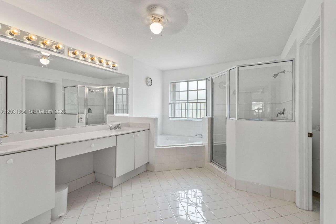 11431 NW 68th Ter , Doral, FL 33178 Photo